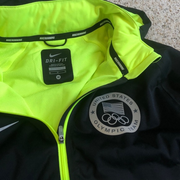 Nike Shield Flash Olympic Jacket - Picture 4 of 6